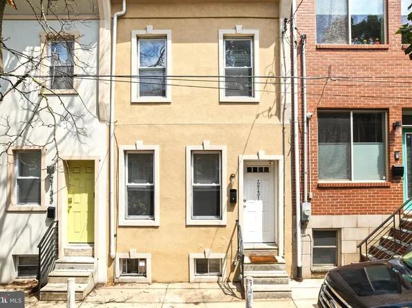 2131 Titan St, Philadelphia, PA 19146