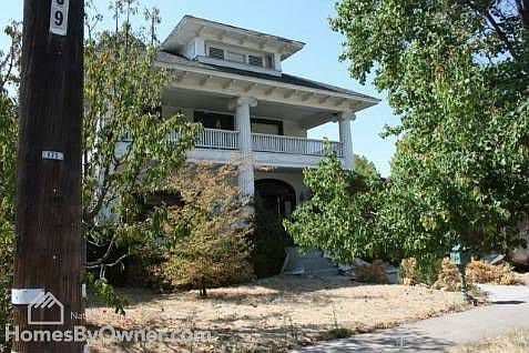 2nd image of 271 N Yosemite Ave