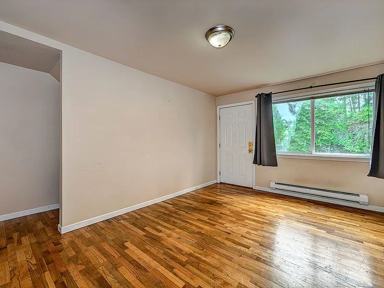 800 NE 40th St #800 — Photo 5