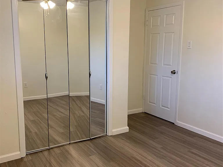 2211 Montclair Dr — Photo 19