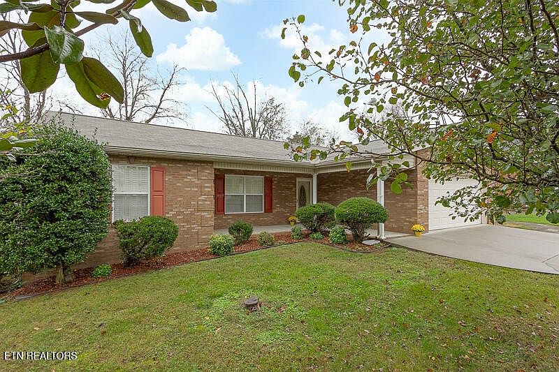 1st image of 4607 Wellington Point Ln