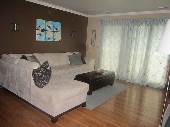 Spacious living room