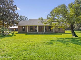 153 Pittman Rd, Ocean Springs, MS 39564