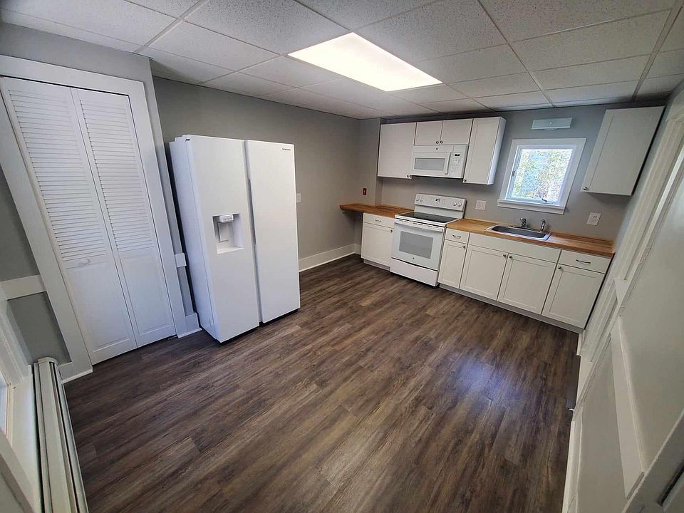 1st image of 252 Essex St #3