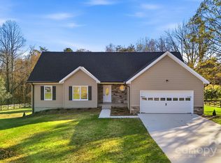 2707 Sandy Ford Rd, Newton, NC 28658