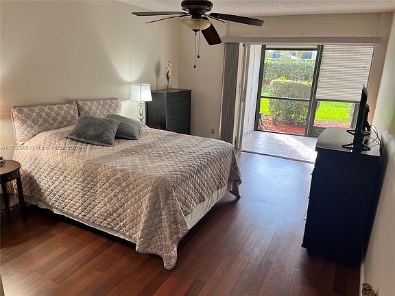 5th image of 23385 S Barwood Ln S #1103