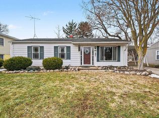 3527 Riverside Dr, South Bend, IN 46628