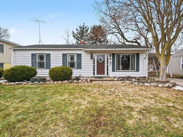 3527 Riverside Dr, South Bend, IN 46628