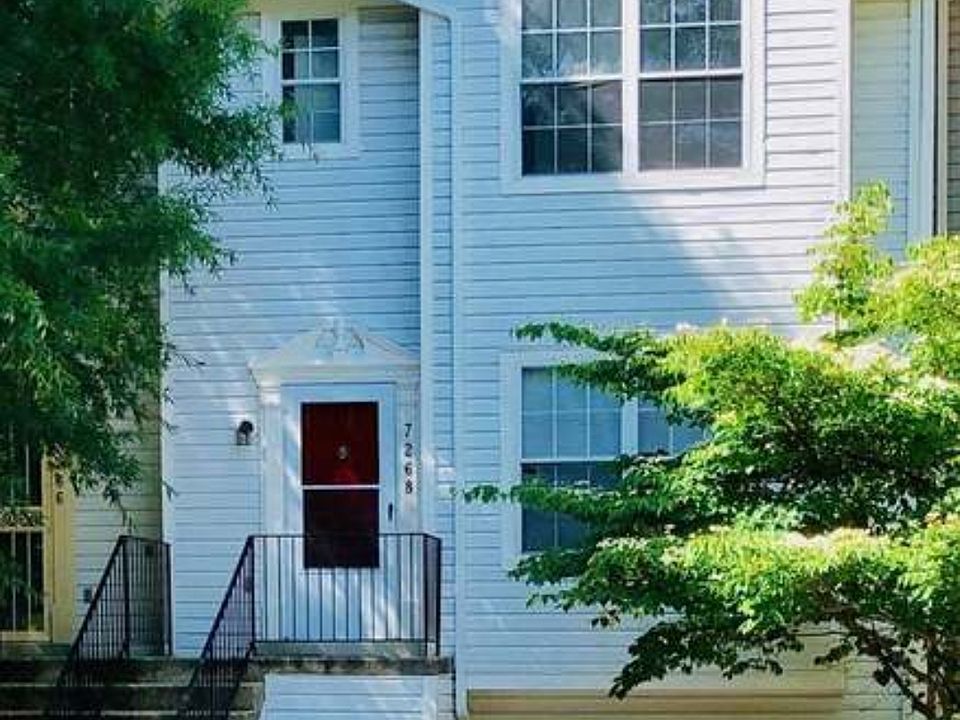This 3BR, 2.5 Bath, 2 level townhome is nestled in Hill Oaks community. The house will be clean and ready for you. Please pardon the pictures as we are cleaning out the house. Thank you.