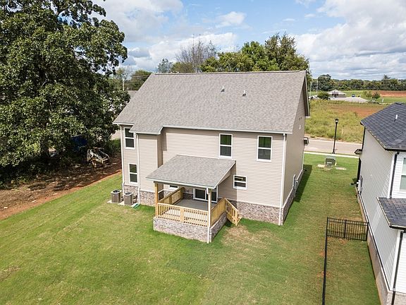 3rd image of 1 Charleston Oaks Lot 1