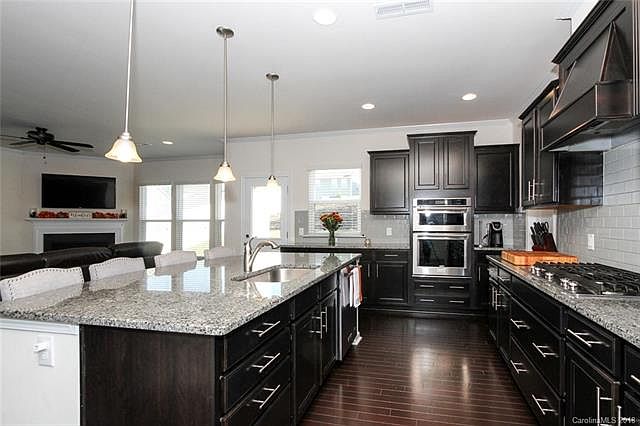 1st image of 120 Edenton Lane