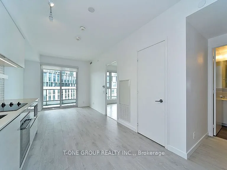 950 Portage Pkwy #605 — Photo 5