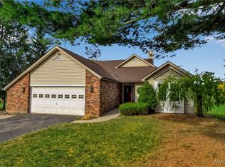 6361 Old Niagara Rd, Lockport, NY 14094