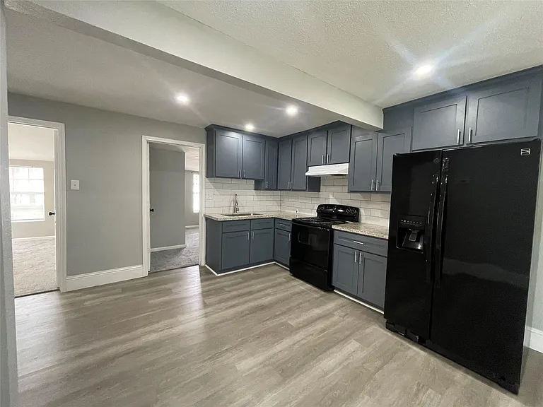 2508 S Texas Ave — Photo 5