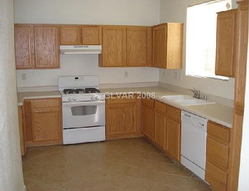 2nd image of 7671 Hampton Park Ln