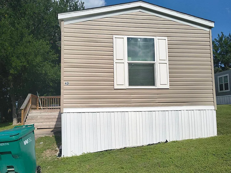 43 Sunset Ave — Photo 1
