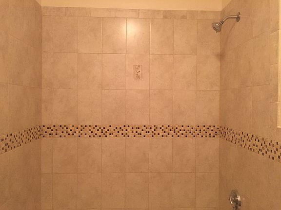 4th image of 641 Kathy Ln APT A