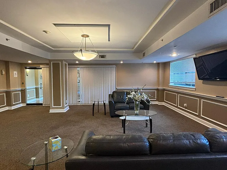60 Parkway Dr E #15A — Photo 26