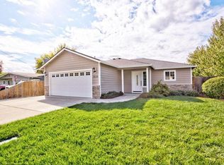 1630 Medart Ln, Grants Pass, OR 97527