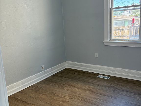 5th image of 3271 Lehman St #1B