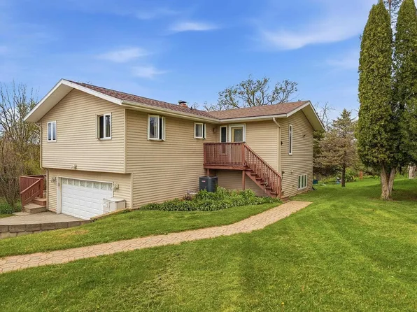 5A7 White Buffalo Dr, Apple River, IL 61001