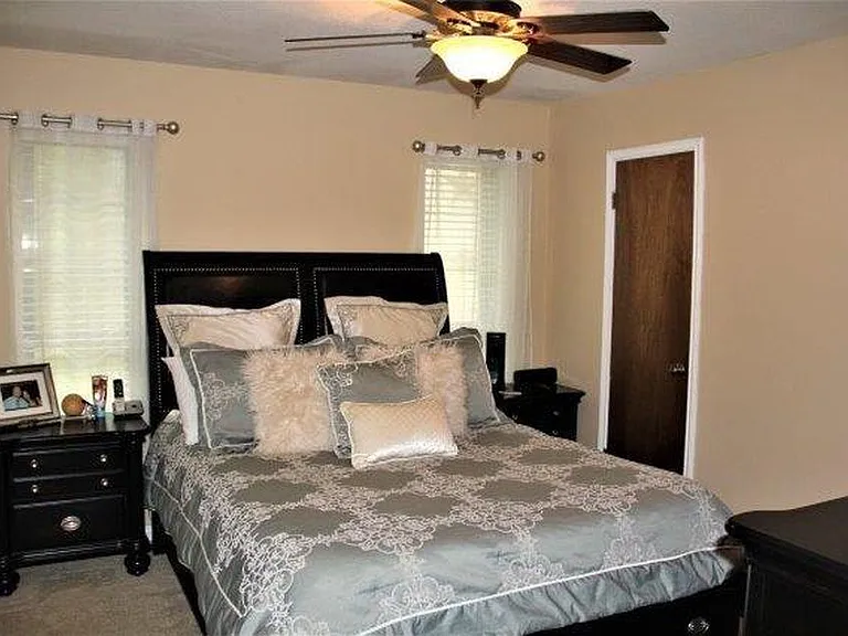 420 Oyster Creek Ct — Photo 5
