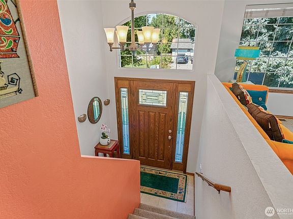 2nd image of 1312 Bel Air Drive