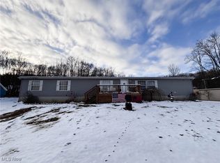 7195 Lakeview Rd, Hanoverton, OH 44423