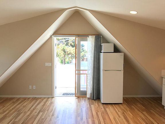 Interior entrance & ref.