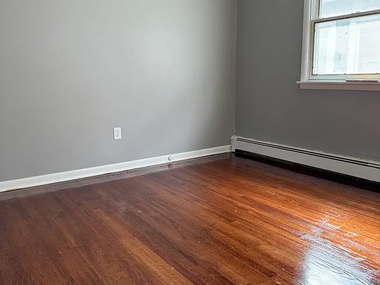 571 Morris St #1 — Photo 28