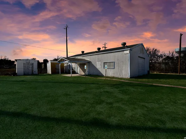 121 Demya, San Antonio, TX 78227