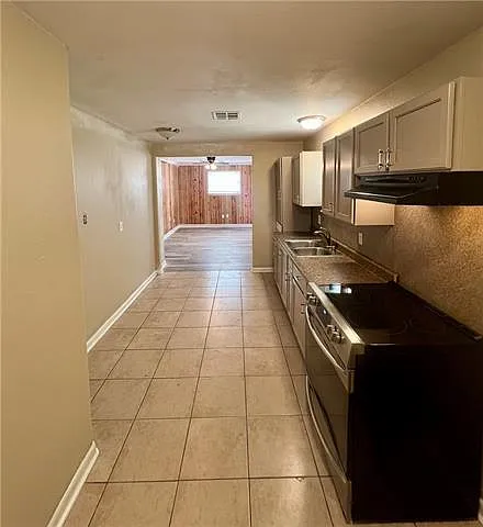 371 Joseph Pl — Photo 3