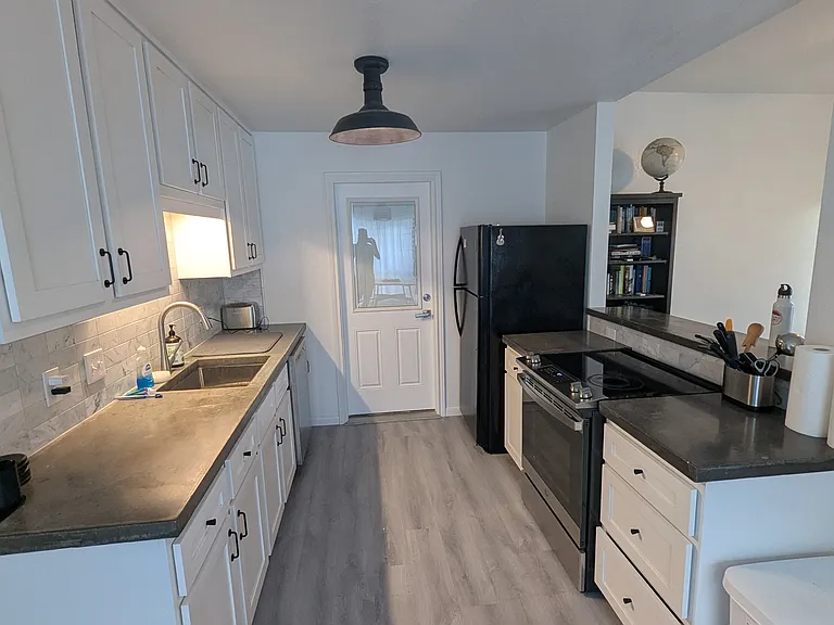 116 Bellair Dr — Photo 9