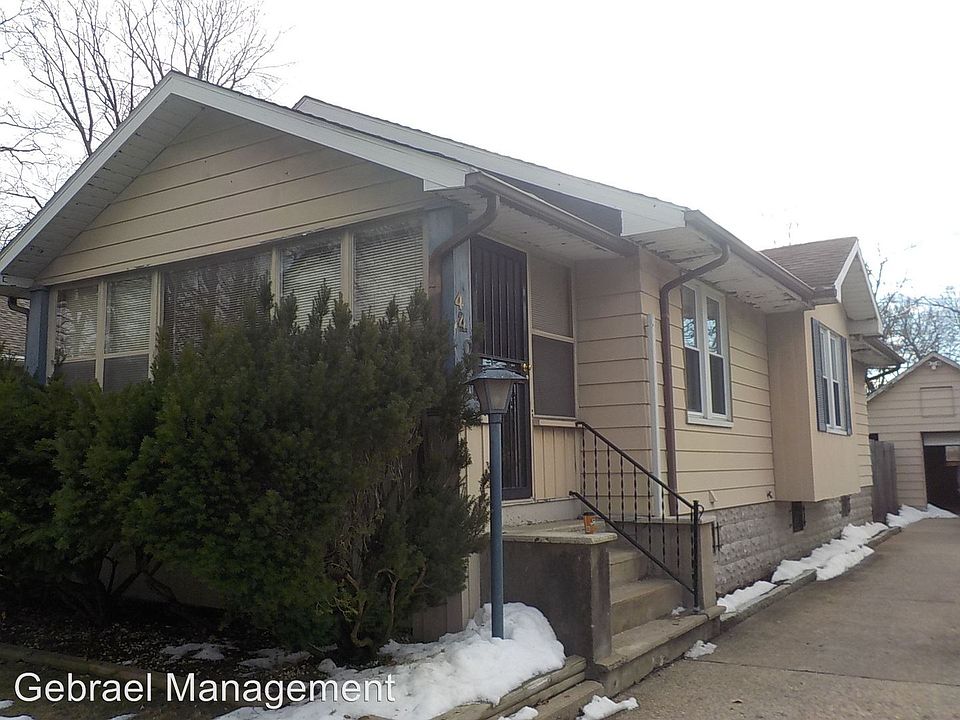1st image of 440 Buckingham Ave