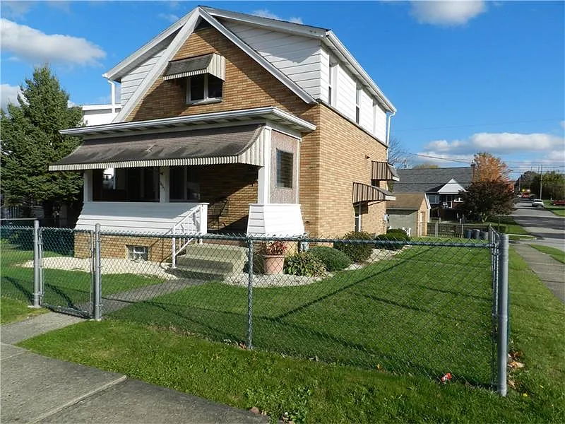 1437 Ashland St photo 1