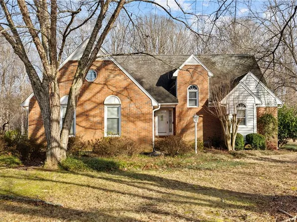 4203 Hunting Meadow Rd, Greensboro, NC 27406