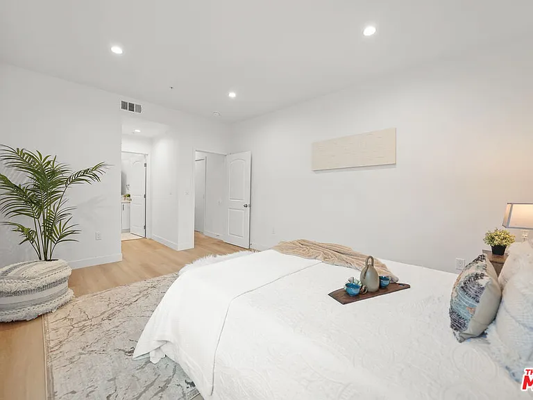4176 Willimet St — Photo 23