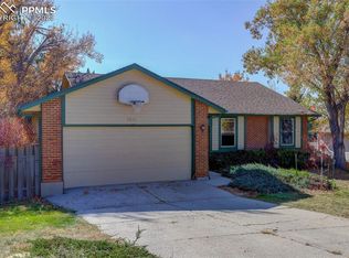 5820 E Old Farm Cir, Colorado Springs, CO 80917