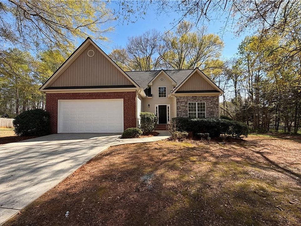 1st image of 95 Woods Way