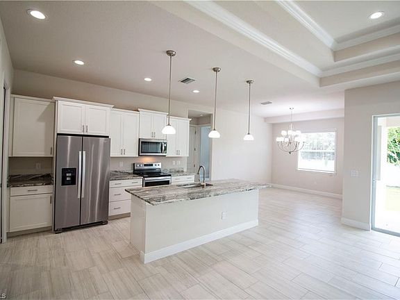5th image of 2807 NW Juanita Pl