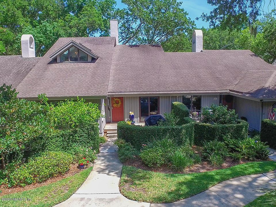 1st image of 2402 Boxwood Ln