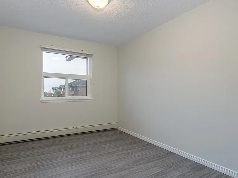 550 Notre Dame Ave W #C202 — Photo 11