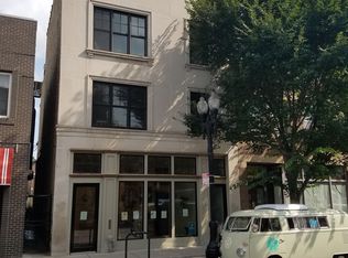 1922 W Irving Park Rd, Chicago, IL 60613