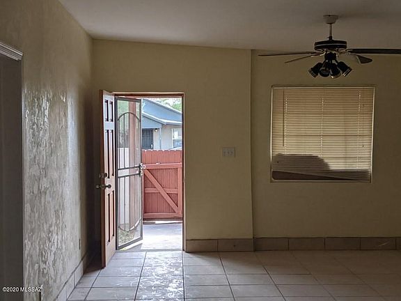 3rd image of 2749 N Los Altos Ave
