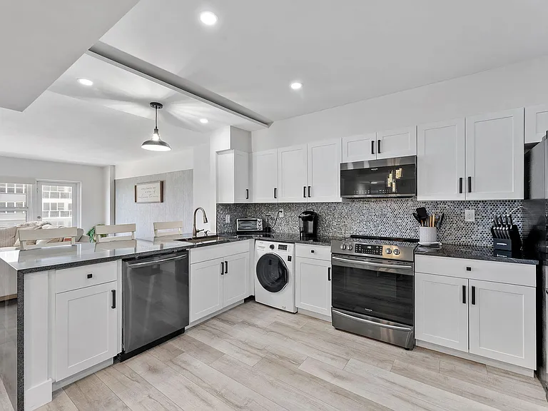 3750 Galt Ocean Dr #1002 — Photo 9