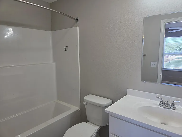 Willow Grove Apartments — Photo 66