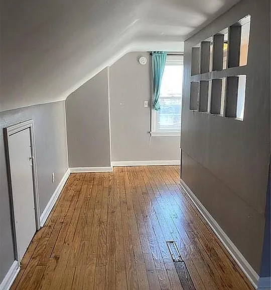 1101 15th St NE — Photo 16