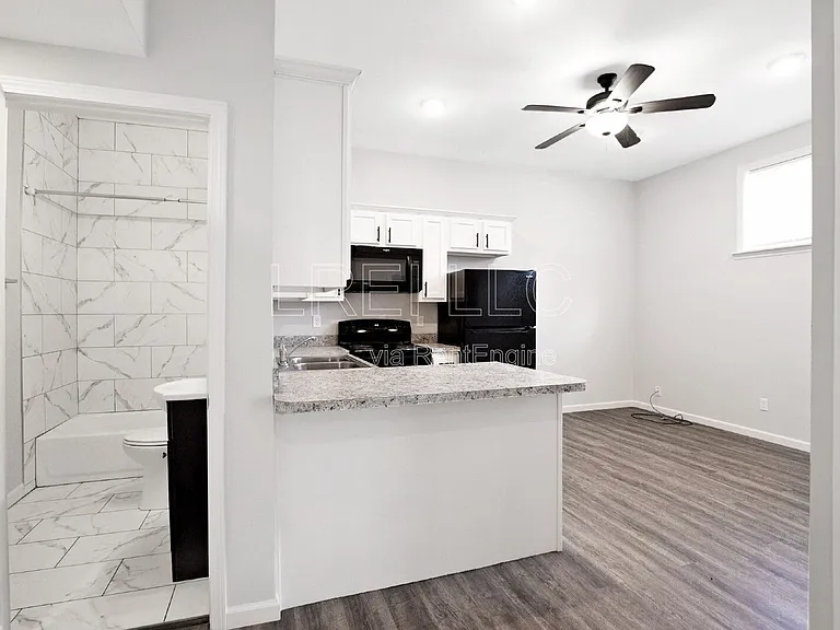 1272 S Clay St #1 — Photo 4