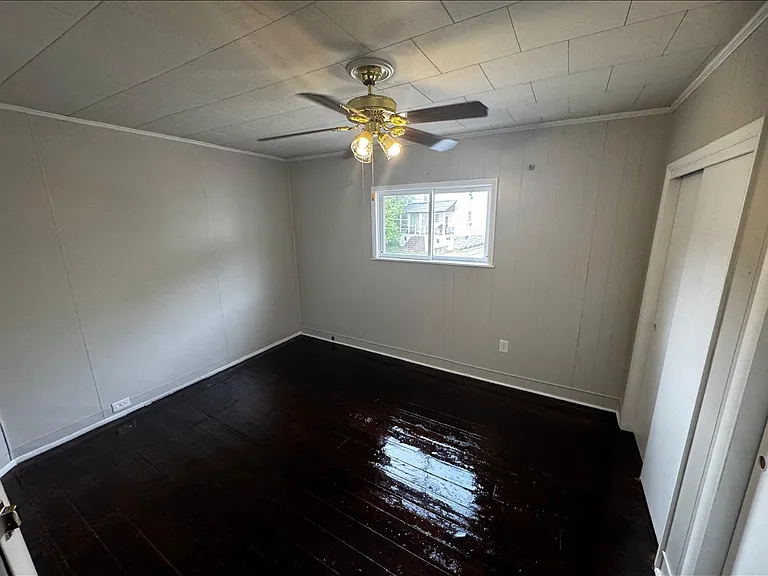 104 Catherine St — Photo 11