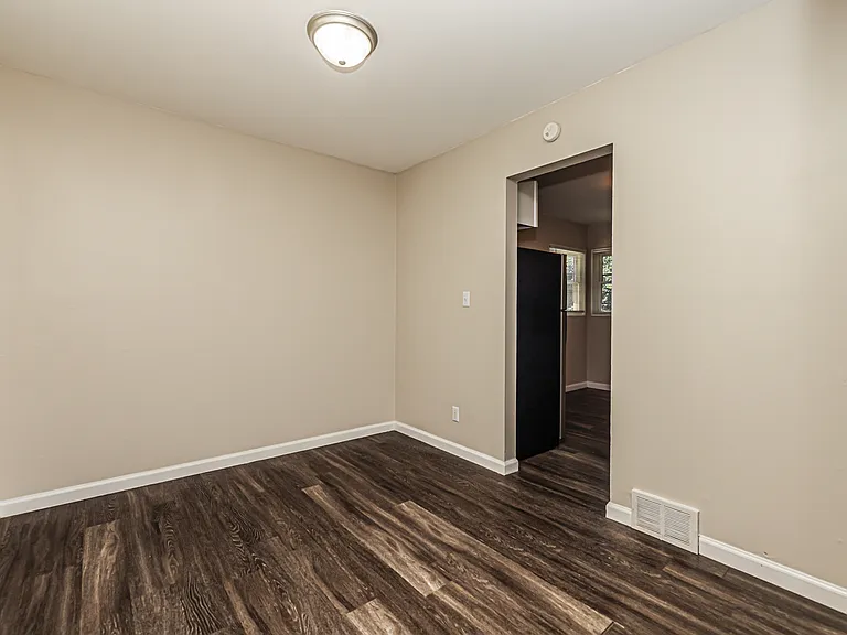 2205 Hazel Ave — Photo 5